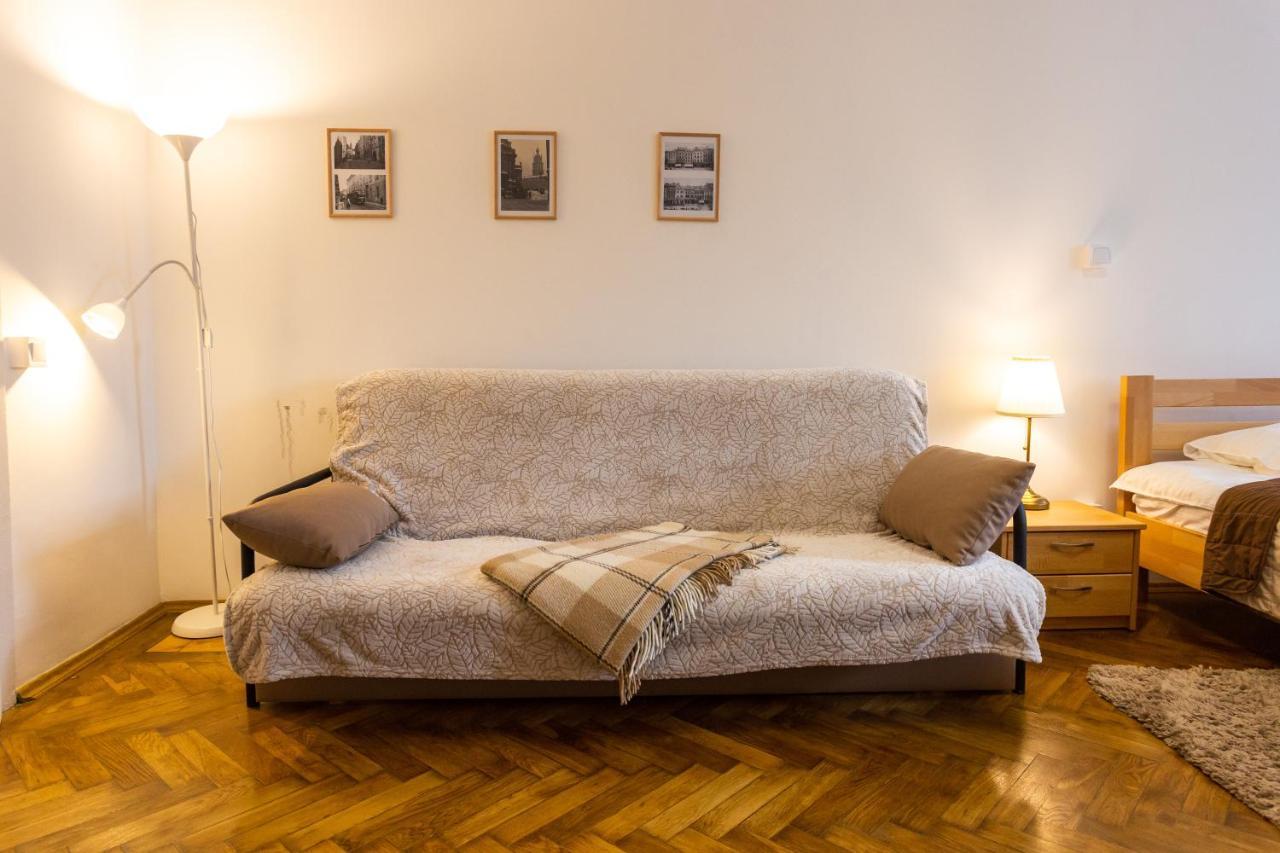 Peaceful Studio On Rynok Square Lwów Zewnętrze zdjęcie