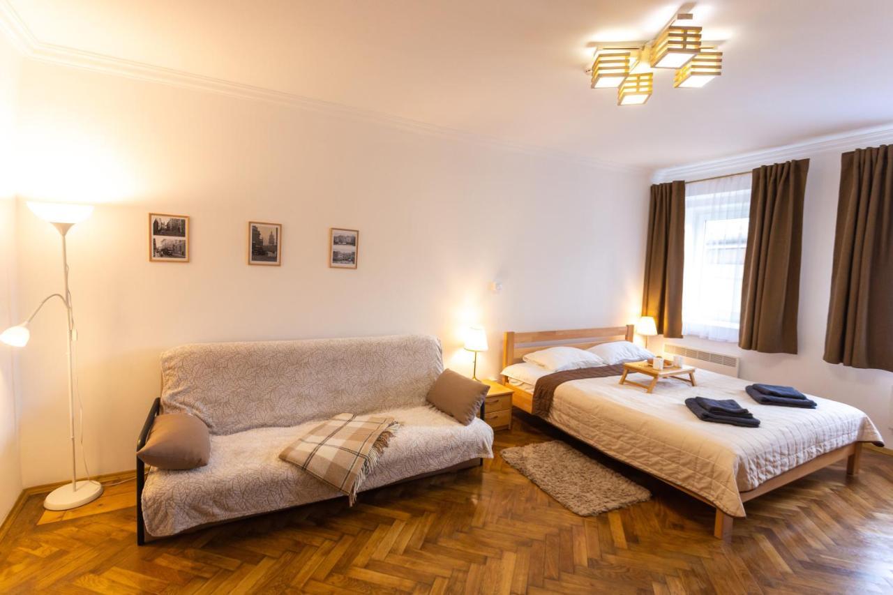Peaceful Studio On Rynok Square Lwów Zewnętrze zdjęcie